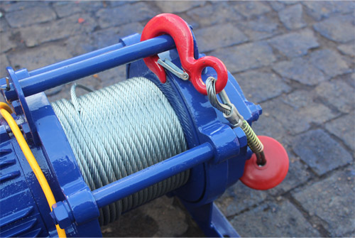 多功能電動(dòng)提升機(jī)實(shí)物圖 多功能電動(dòng)提升機(jī)實(shí)物圖